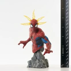 Marvel Comics Spider-Man 1:7 Scale Resin Mini-Bust -Science Fiction Toy Store diamond select toys marvel comics spider man 1 7 scale resin mini bust 30857147482182