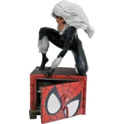 Marvel Gallery Comic Black Cat Statue Diorama -Science Fiction Toy Store diamond select toys marvel gallery comic black cat statue diorama 30207729303622