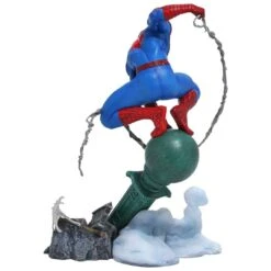 Marvel Gallery Comic Spider-Man (Lamppost) Statue Diorama -Science Fiction Toy Store diamond select toys marvel gallery comic spider man statue diorama 30172956328006
