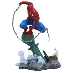 Marvel Gallery Comic Spider-Man (Lamppost) Statue Diorama -Science Fiction Toy Store diamond select toys marvel gallery comic spider man statue diorama 30172956459078