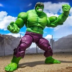 Hasbro Marvel Legends Maximum Series Hulk Action Figure