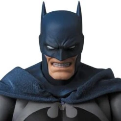 Medicom Toy MAFEX No. 105 Batman: Hush Batman Action Figure -Science Fiction Toy Store medicom toy mafex no 105 batman hush batman action figure 32324395204678 1