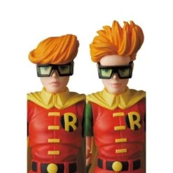 Medicom Toy MAFEX No. 139 Batman: The Dark Knight Returns Batman & Robin Action Figure -Science Fiction Toy Store medicom toy mafex no 139 batman the dark knight returns batman robin action figure 30997196439622 1