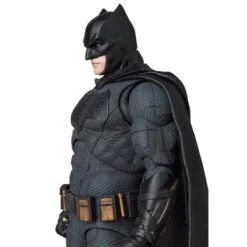 Medicom Toy MAFEX No. 222 Zack Snyder's Justice League Batman Action Figure -Science Fiction Toy Store medicom toy mafex no 222 zack snyder s justice league batman action figure 33499090059334 1