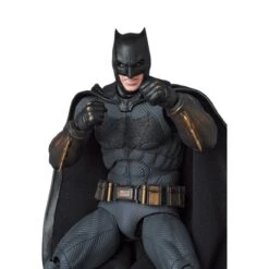 Medicom Toy MAFEX No. 222 Zack Snyder's Justice League Batman Action Figure -Science Fiction Toy Store medicom toy mafex no 222 zack snyder s justice league batman action figure 33499090157638 1