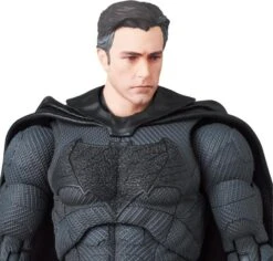 Medicom Toy MAFEX No. 222 Zack Snyder's Justice League Batman Action Figure -Science Fiction Toy Store medicom toy mafex no 222 zack snyder s justice league batman action figure 33499112374342 1